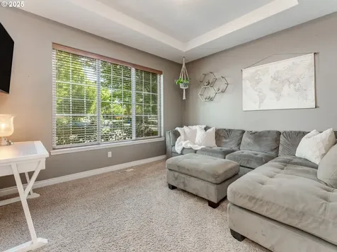 649 NE Retford Avenue Hillsboro OR 97124