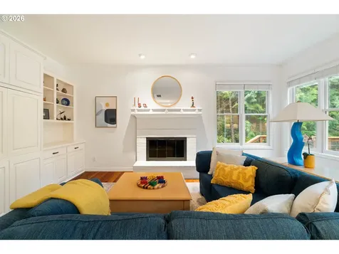 11503 SW Streamside Court Portland OR 97219