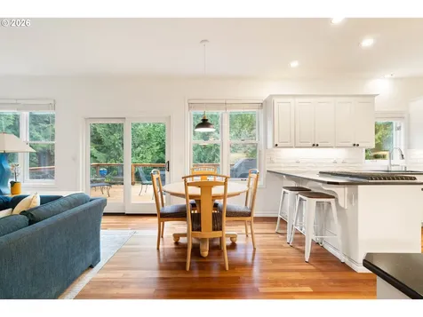 11503 SW Streamside Court Portland OR 97219
