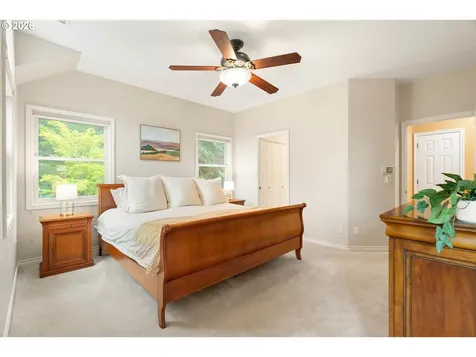 11503 SW Streamside Court Portland OR 97219