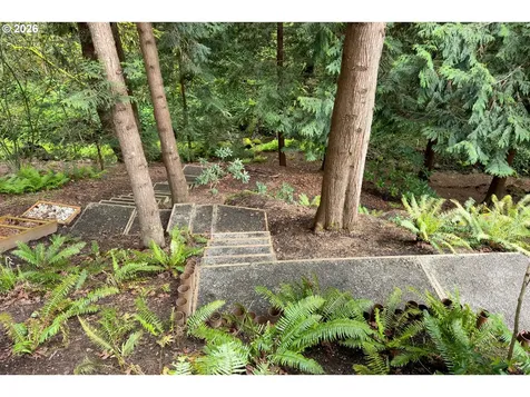 11503 SW Streamside Court Portland OR 97219