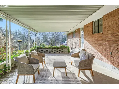 10524 NW Walters Lane Portland OR 97229