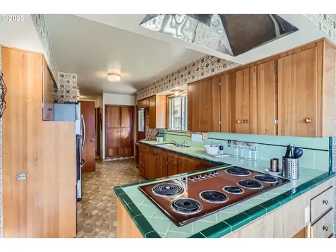 10524 NW Walters Lane Portland OR 97229