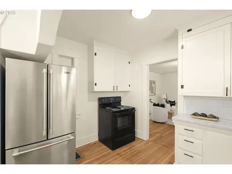 2122 SE Ellis Street Portland OR 97202