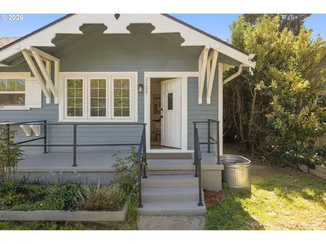 2122 SE Ellis Street Portland OR 97202