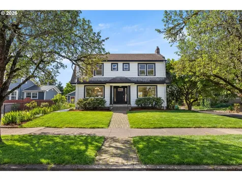7004 NE Everett Street Portland OR 97213