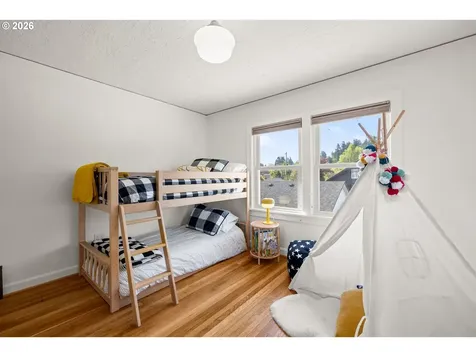 7004 NE Everett Street Portland OR 97213
