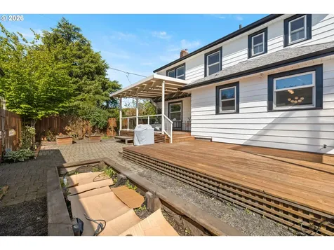 7004 NE Everett Street Portland OR 97213