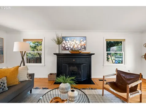 7004 NE Everett Street Portland OR 97213