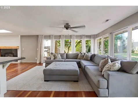 150 Narain Court Oregon City OR 97045