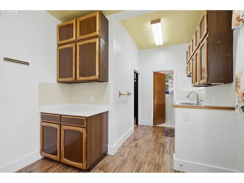 2003 NE Halsey Street Portland OR 97232
