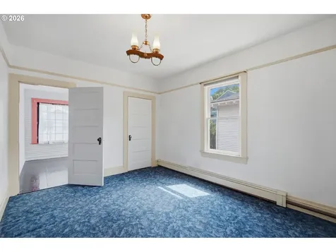 2003 NE Halsey Street Portland OR 97232