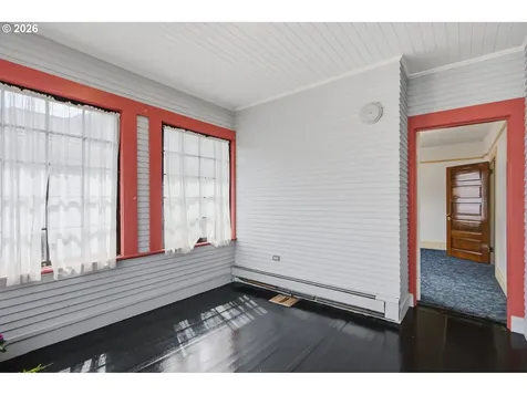 2003 NE Halsey Street Portland OR 97232