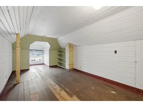 2003 NE Halsey Street Portland OR 97232