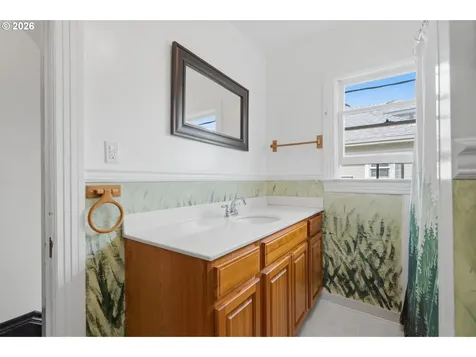 2003 NE Halsey Street Portland OR 97232