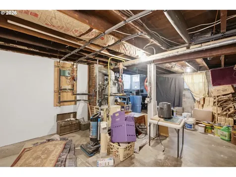 2003 NE Halsey Street Portland OR 97232