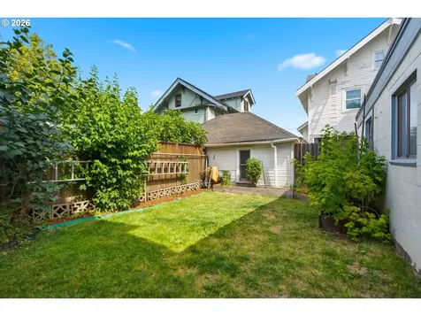 2003 NE Halsey Street Portland OR 97232
