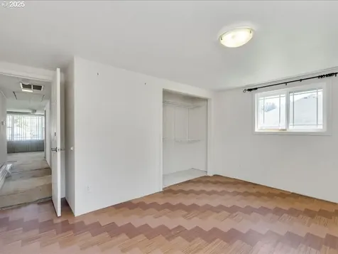 539 NE 160th Avenue Portland OR 97230