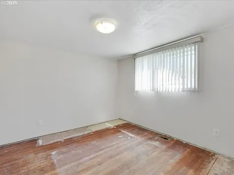 539 NE 160th Avenue Portland OR 97230