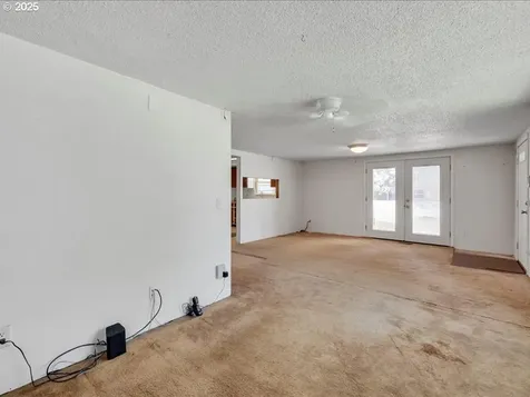 539 NE 160th Avenue Portland OR 97230