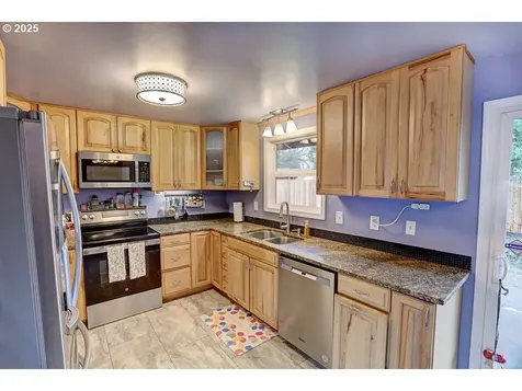 10170 SW Winter Lane Beaverton OR 97008