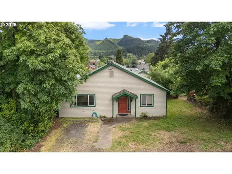 240 E Fourth Avenue Sutherlin OR 97479