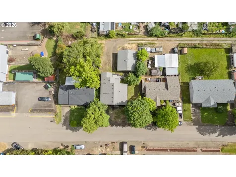 240 E Fourth Avenue Sutherlin OR 97479