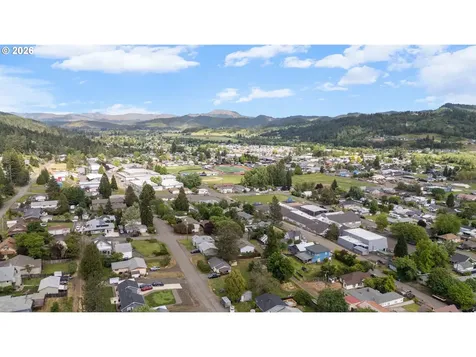 240 E Fourth Avenue Sutherlin OR 97479