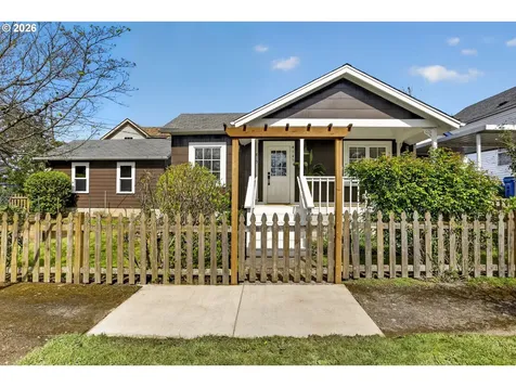 815 SE 2nd Avenue Camas WA 98607