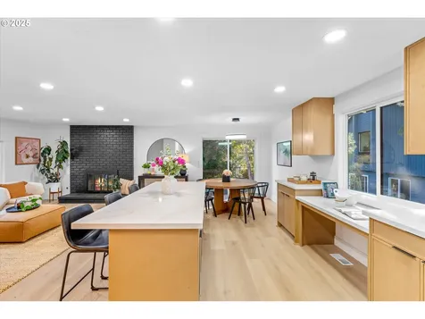 17855 Deerbrush Avenue Lake Oswego OR 97035