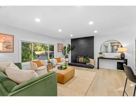 17855 Deerbrush Avenue Lake Oswego OR 97035