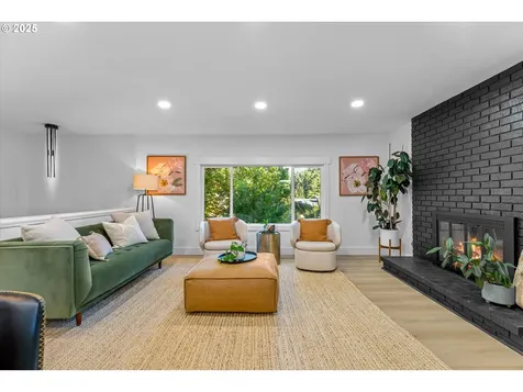17855 Deerbrush Avenue Lake Oswego OR 97035