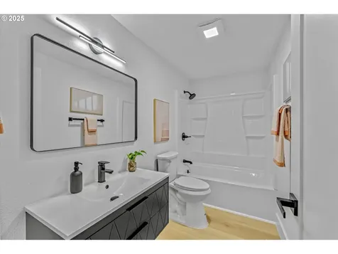 17855 Deerbrush Avenue Lake Oswego OR 97035