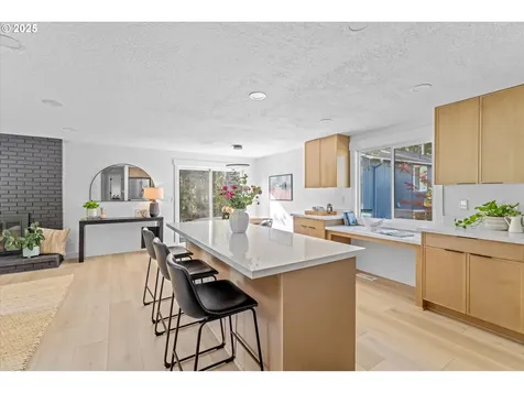 17855 Deerbrush Avenue Lake Oswego OR 97035