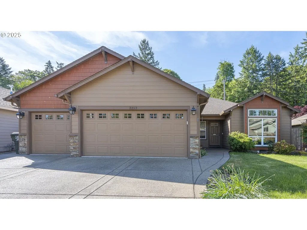 2213 Equestrian Loop S Salem OR 97302