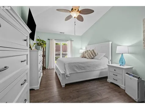2213 Equestrian Loop S Salem OR 97302