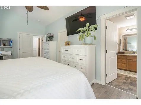2213 Equestrian Loop S Salem OR 97302