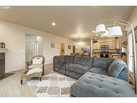 10818 NE 103rd Street Vancouver WA 98662