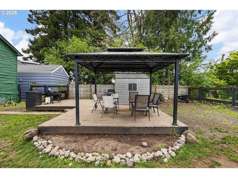 220 21st Street Springfield OR 97477