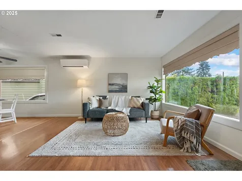 7211 SE 84th Avenue Portland OR 97266