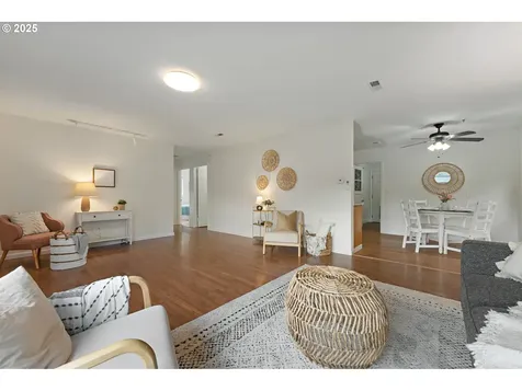 7211 SE 84th Avenue Portland OR 97266
