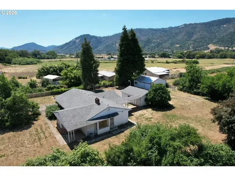 309 N Old Pacific Highway Myrtle Creek OR 97457