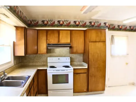 309 N Old Pacific Highway Myrtle Creek OR 97457