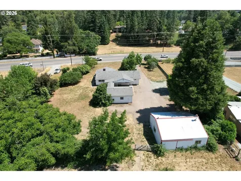 309 N Old Pacific Highway Myrtle Creek OR 97457