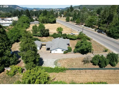 309 N Old Pacific Highway Myrtle Creek OR 97457