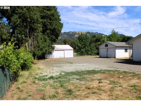 309 N Old Pacific Highway Myrtle Creek OR 97457