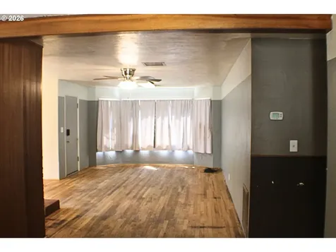 309 N Old Pacific Highway Myrtle Creek OR 97457