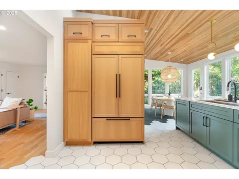 6328 SW Brugger Street Portland OR 97219