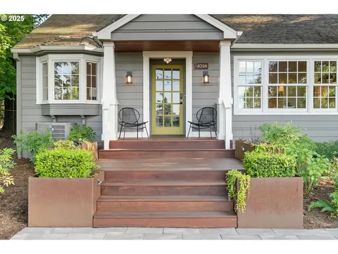 6328 SW Brugger Street Portland OR 97219