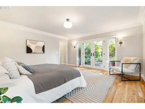 6328 SW Brugger Street Portland OR 97219